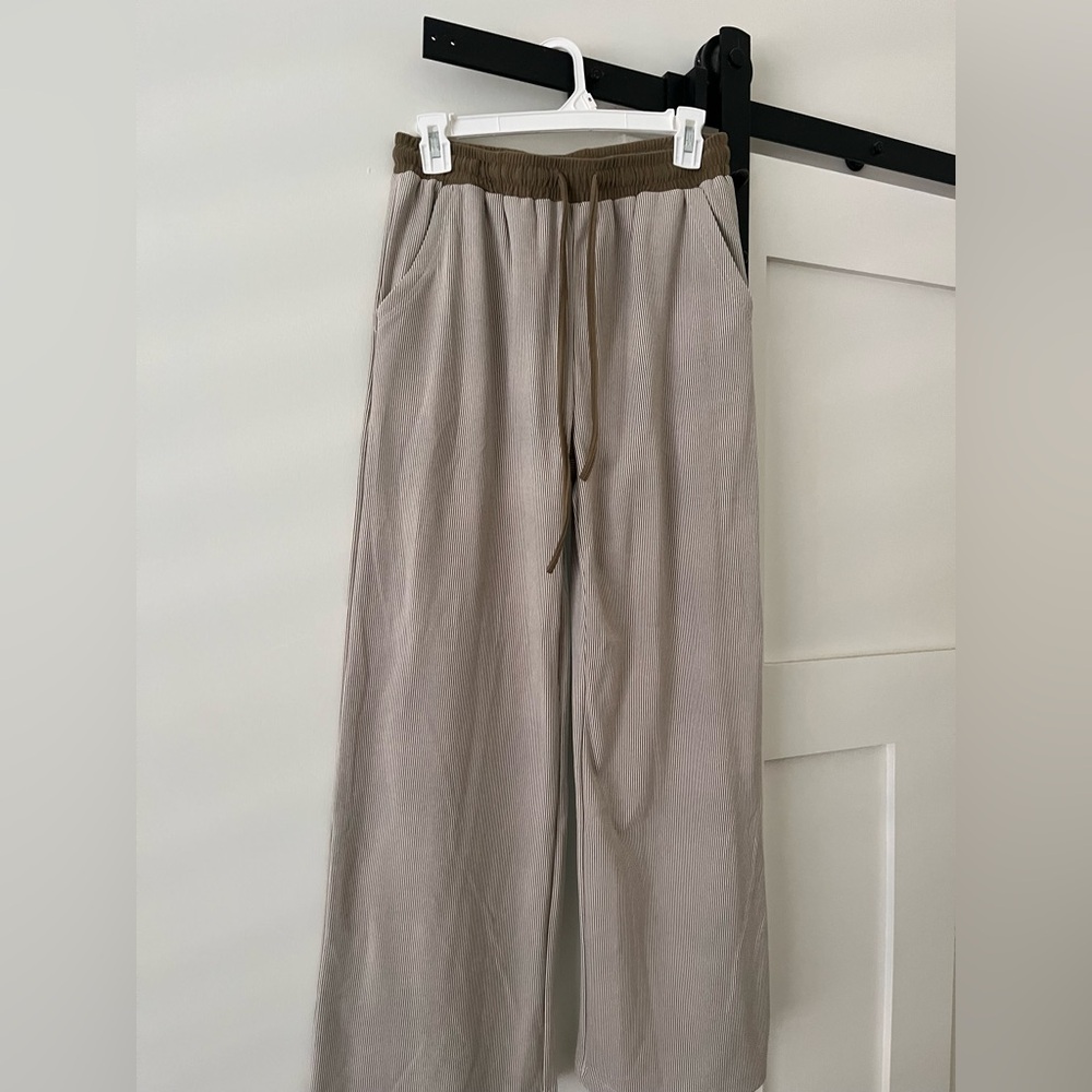 Women’s Striped Pants